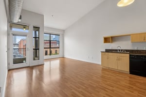 6th Ave 415-S2505-010.jpg