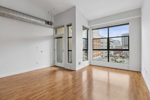 6th Ave 415-S2505-014.jpg