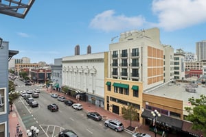 6th Ave 415-S2505-023.jpg