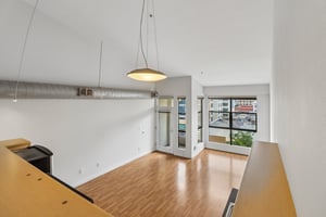 6th Ave 415-S2505-025.jpg