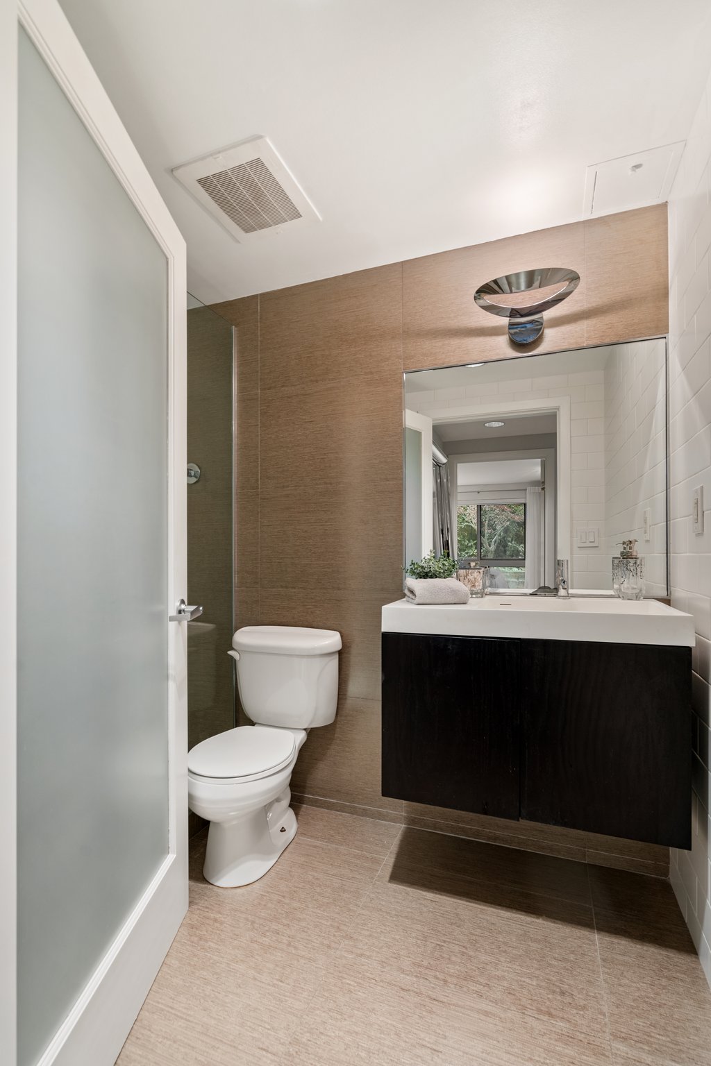 777 7th St NW, Washington, DC 20001, USA Photo 15