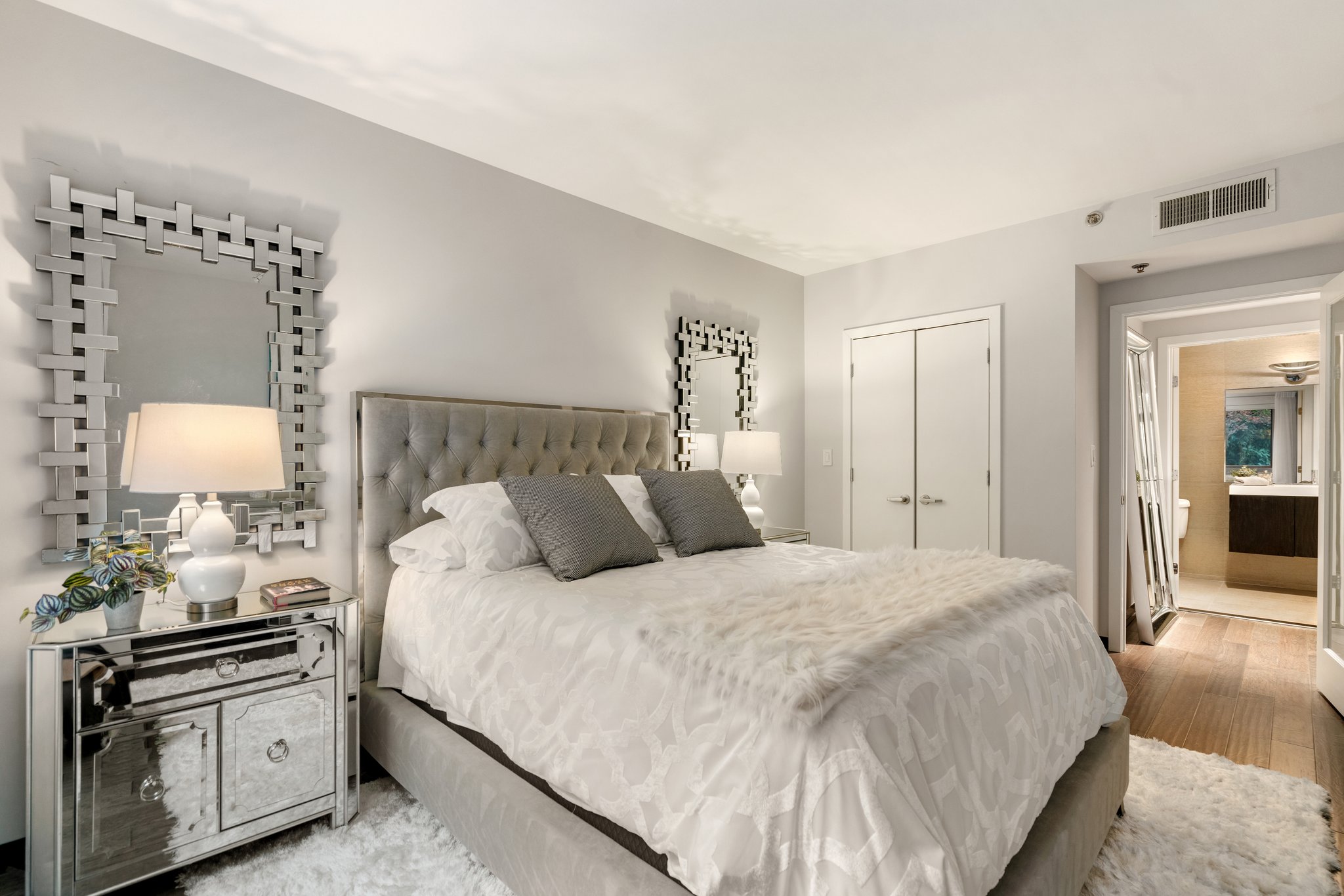777 7th St NW, Washington, DC 20001, USA Photo 12
