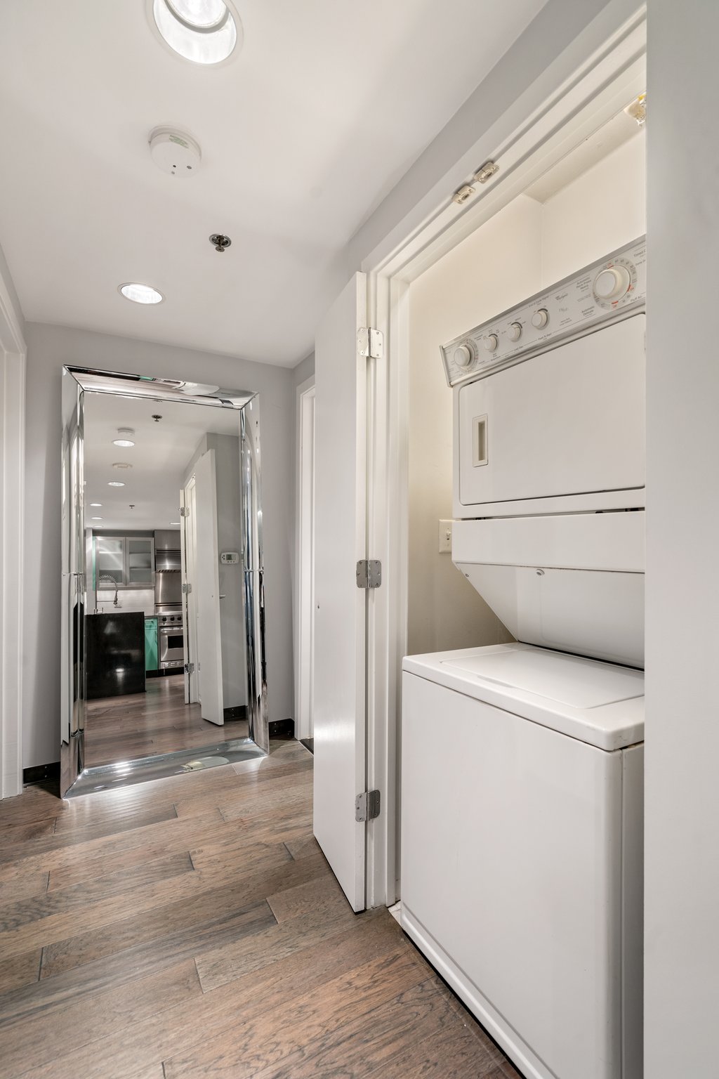 777 7th St NW, Washington, DC 20001, USA Photo 11