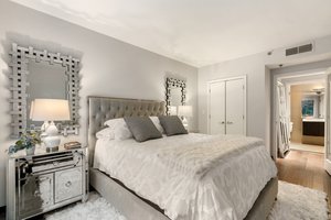 777 7th St NW, Washington, DC 20001, USA Photo 11