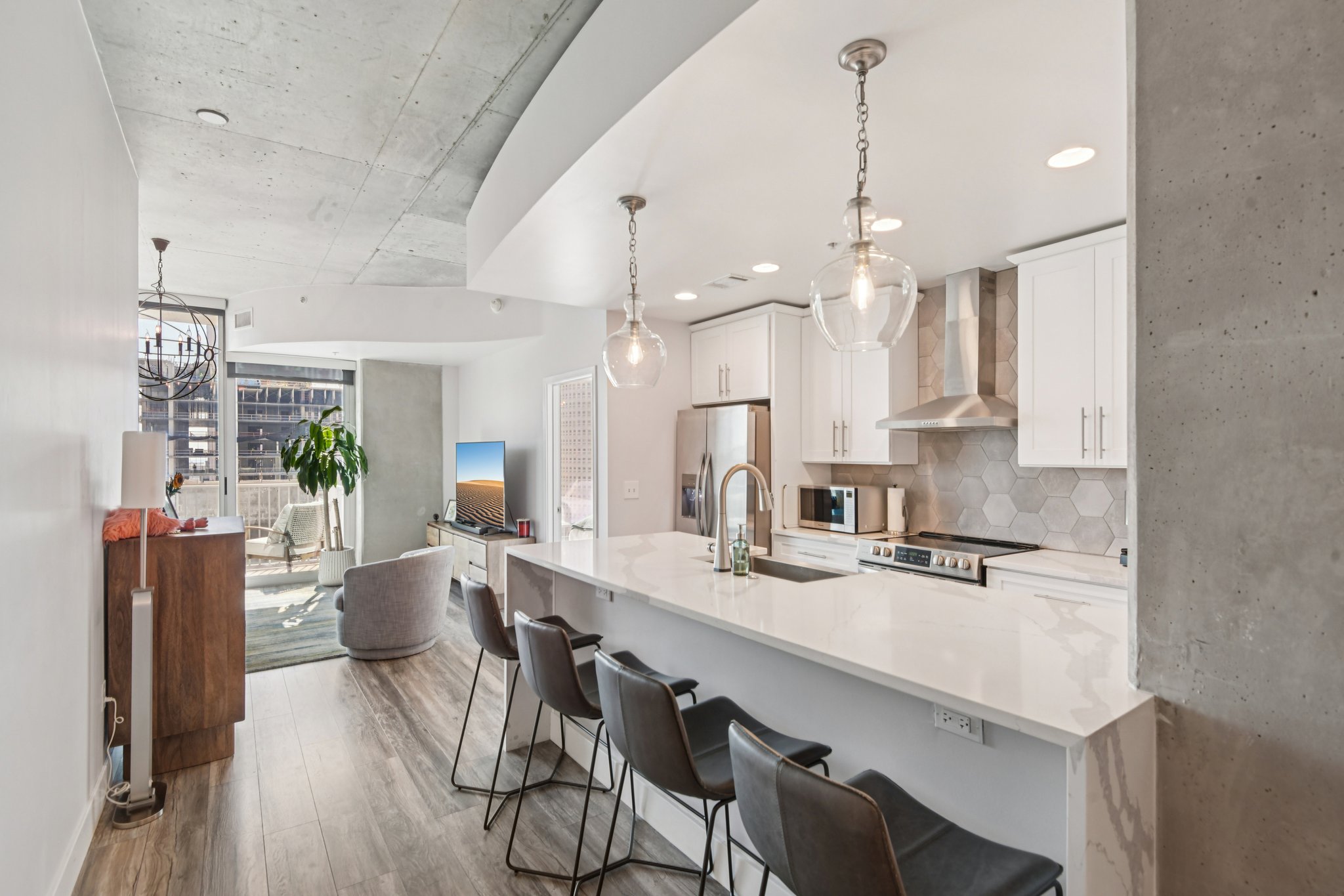 N Ashley Dr 1612-S0402-015.jpg