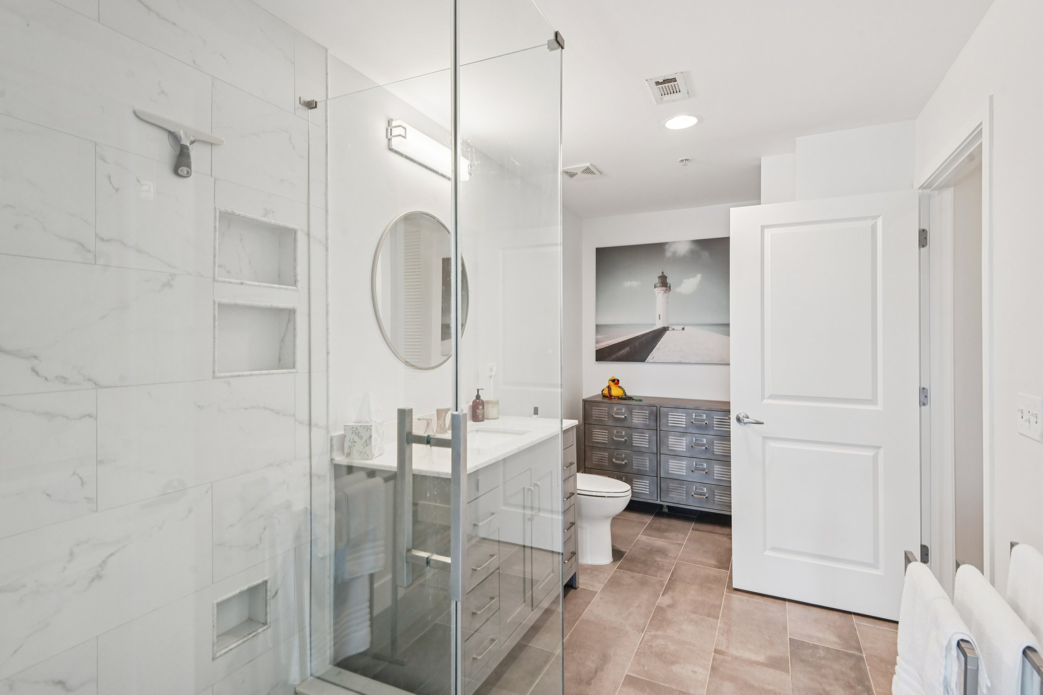 N Ashley Dr 1612-S0402-024.jpg