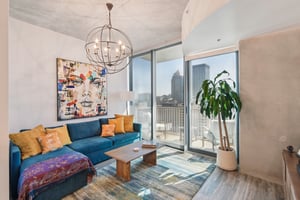 N Ashley Dr 1612-S0402-012.jpg