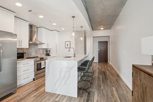 N Ashley Dr 1612-S0402-013.jpg