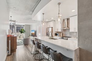 N Ashley Dr 1612-S0402-015.jpg