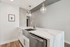 N Ashley Dr 1612-S0402-017.jpg