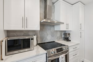 N Ashley Dr 1612-S0402-018.jpg