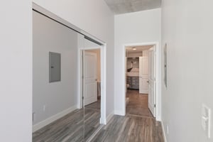 N Ashley Dr 1612-S0402-022.jpg