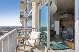 N Ashley Dr 1612-S0402-032.jpg