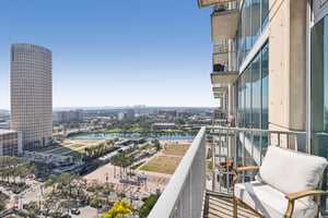 N Ashley Dr 1612-S0402-033.jpg