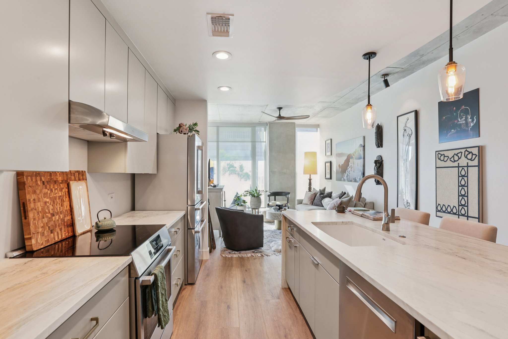 N Ashley Dr-S1311-020.jpg