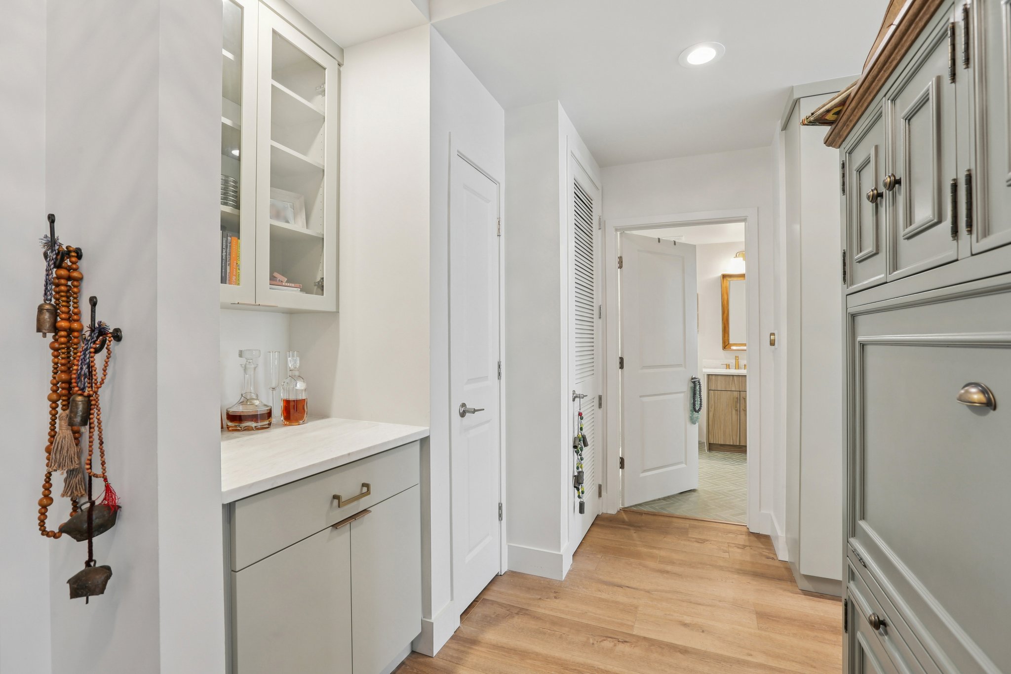 N Ashley Dr-S1311-022.jpg