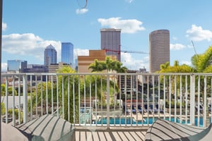 N Ashley Dr-S1311-037.jpg