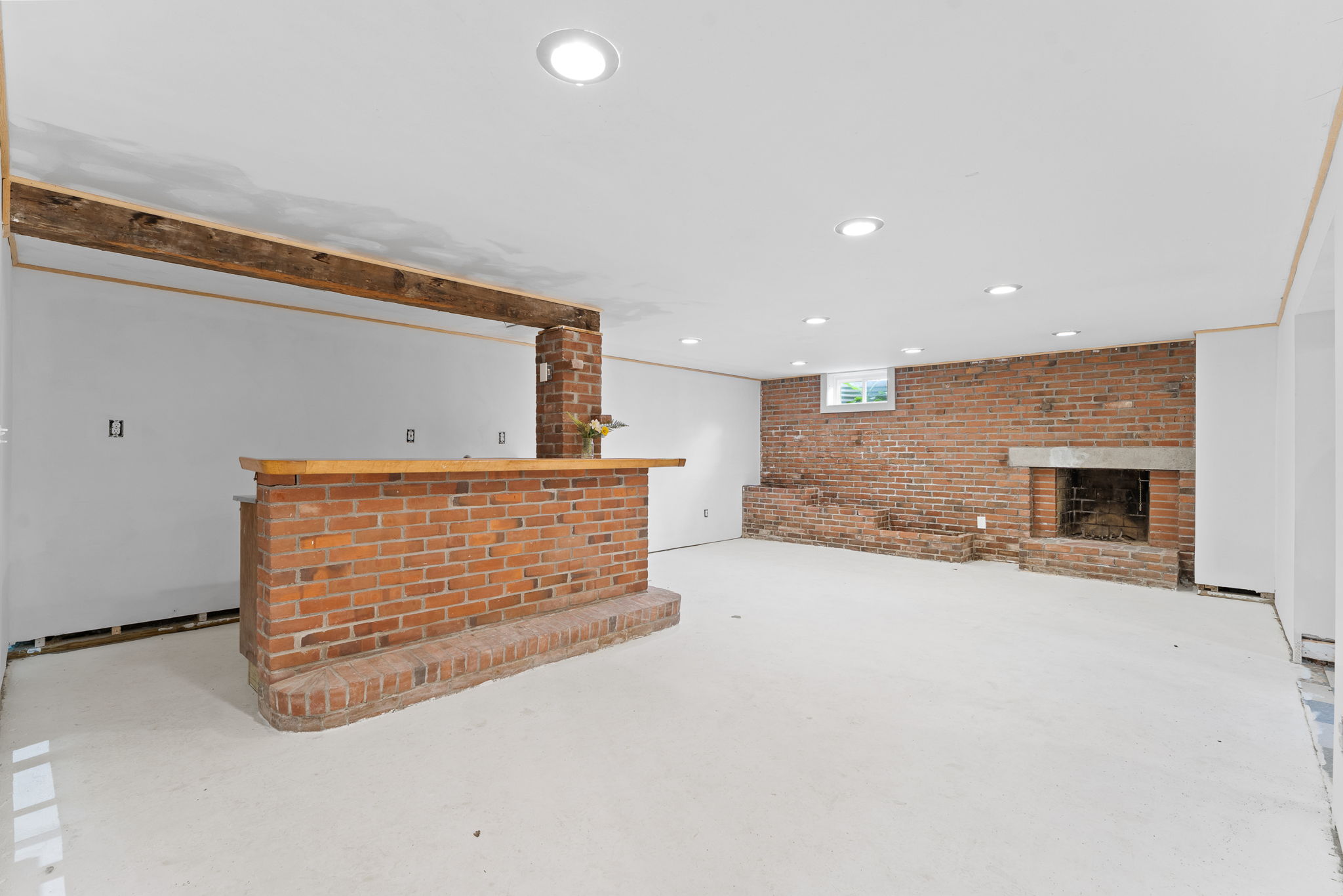  Photo 48