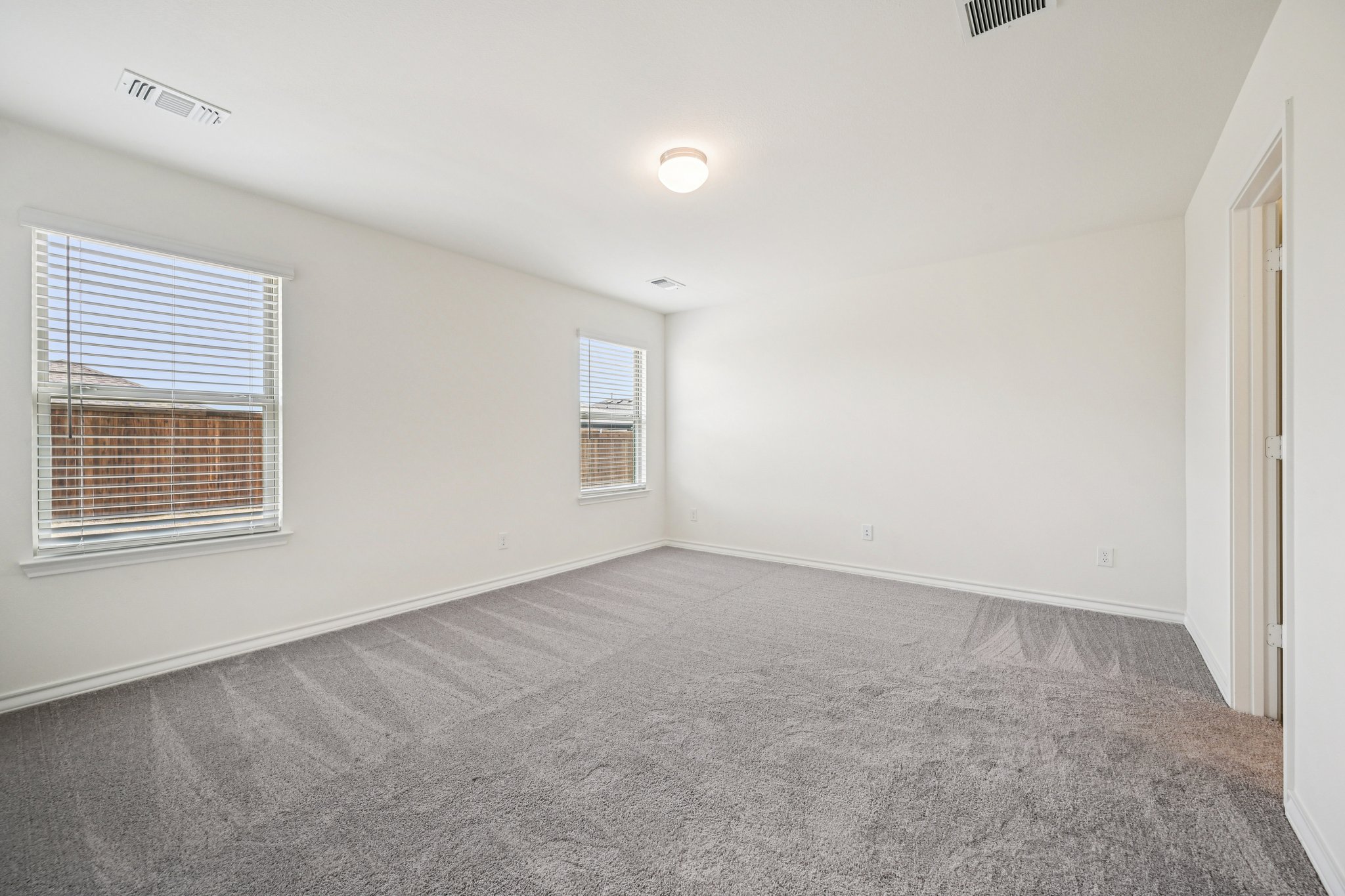 Saxony Dr-S1802-020.jpg