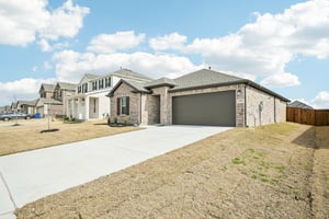 Saxony Dr-S1802-003.jpg