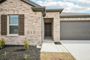 Saxony Dr-S1802-004.jpg