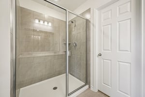 Saxony Dr-S1802-024.jpg