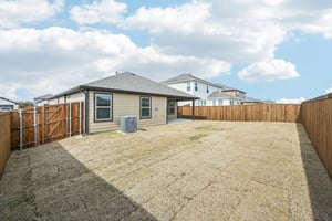 Saxony Dr-S1802-029.jpg