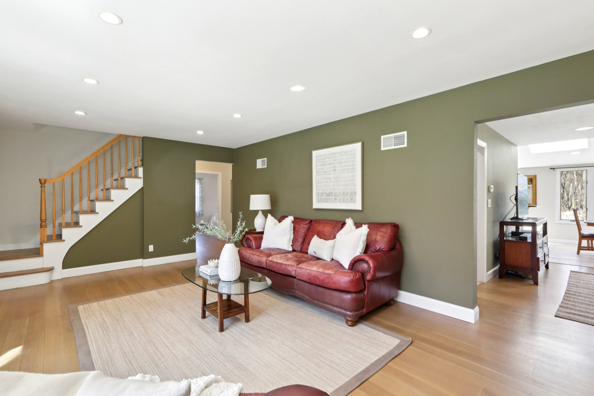 W Saddle River Rd-S0904-015.jpg