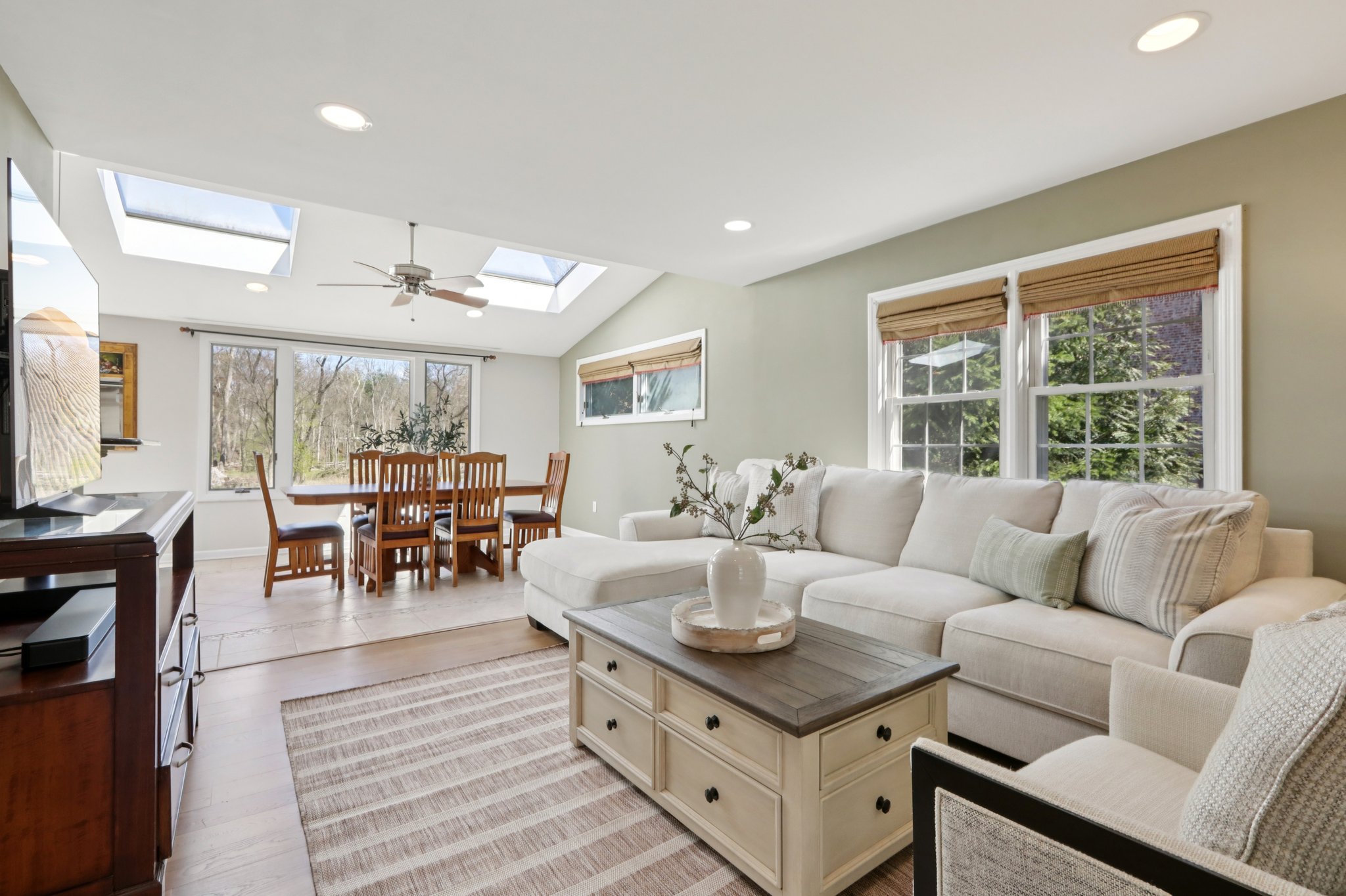 W Saddle River Rd-S0904-016.jpg