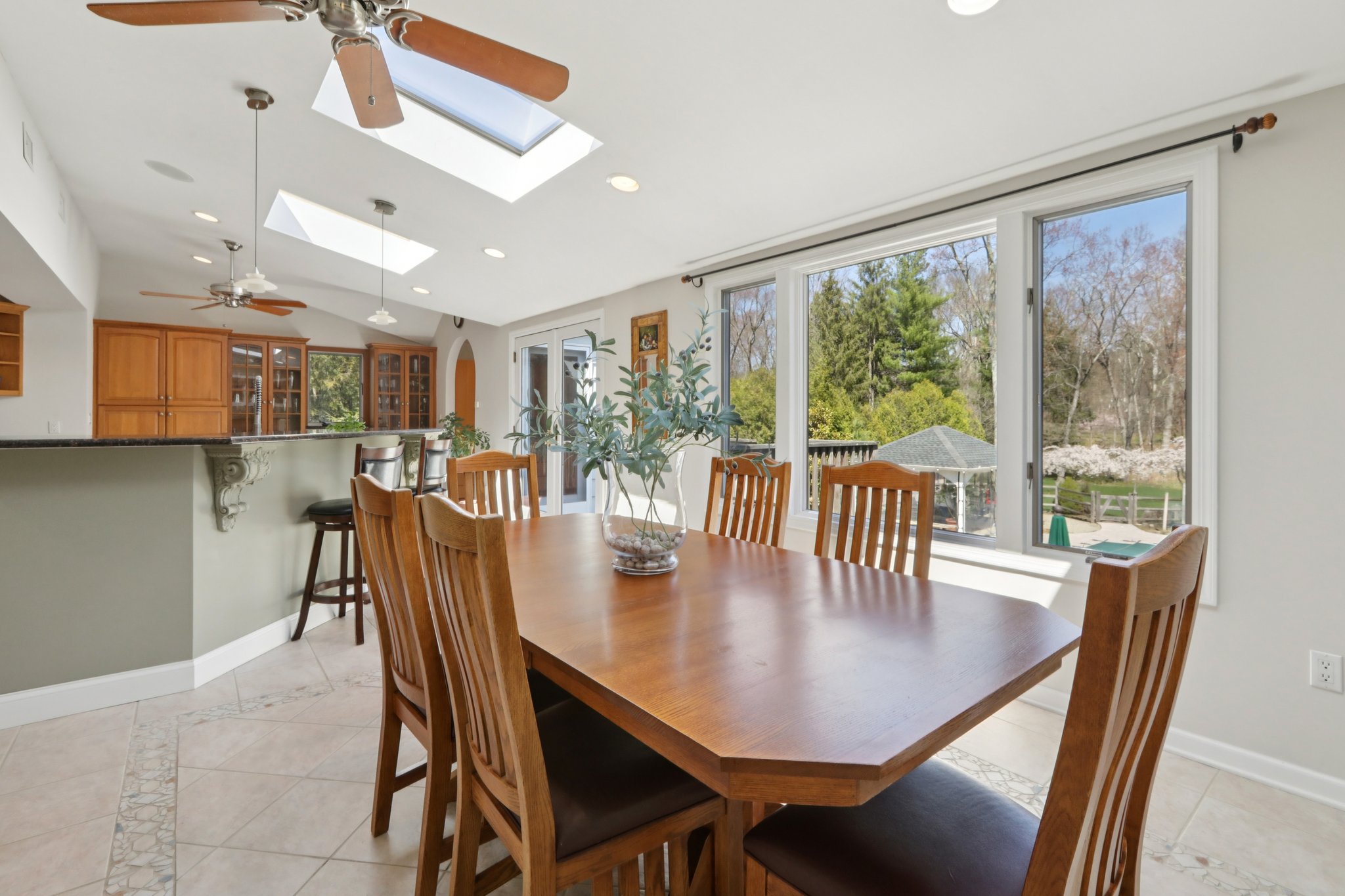 W Saddle River Rd-S0904-021.jpg