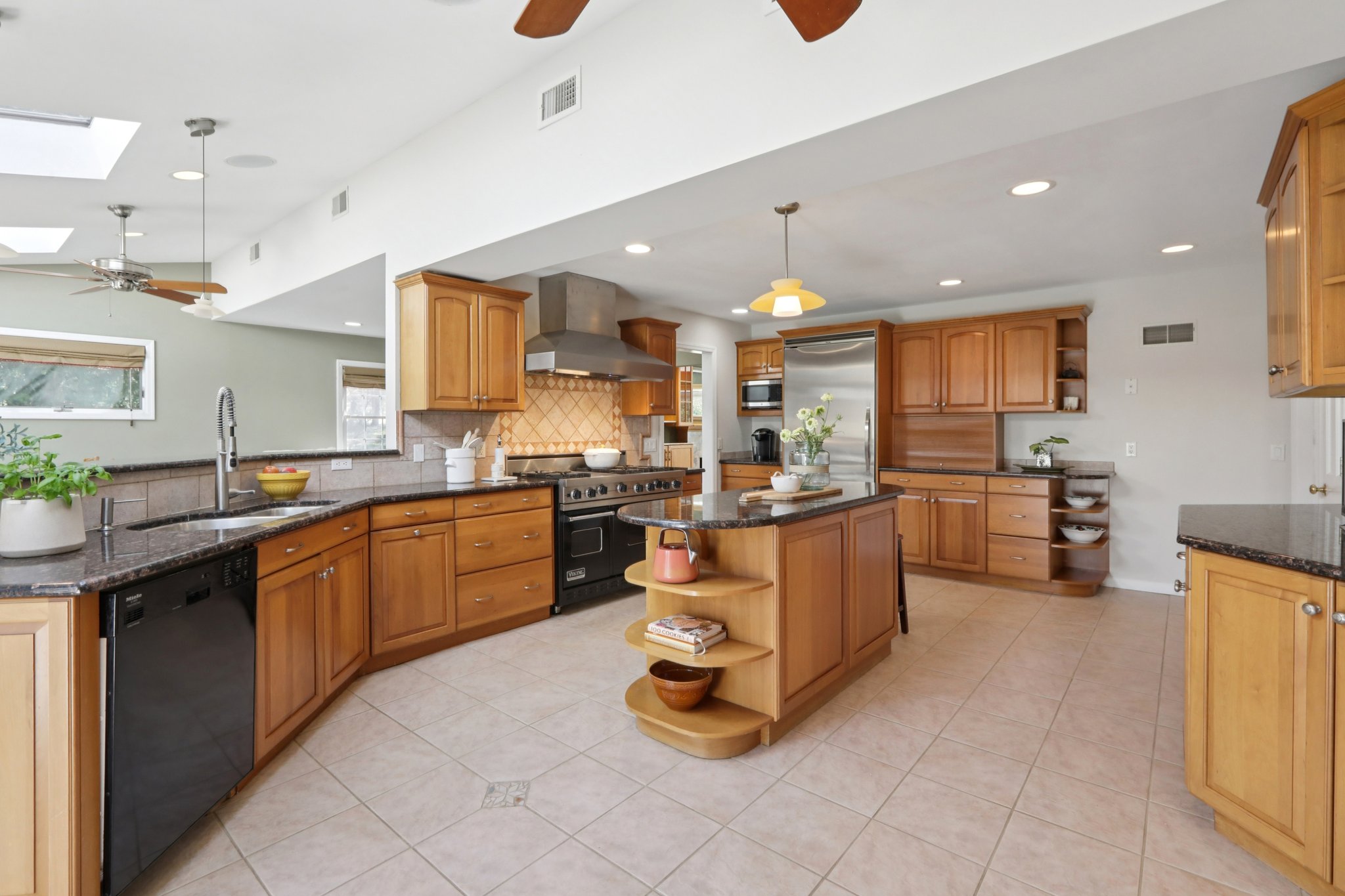 W Saddle River Rd-S0904-026.jpg