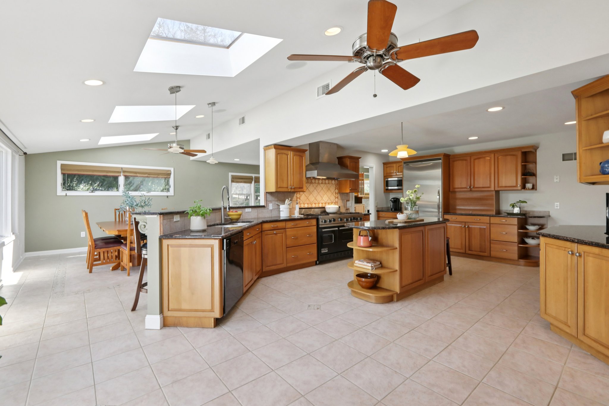 W Saddle River Rd-S0904-028.jpg