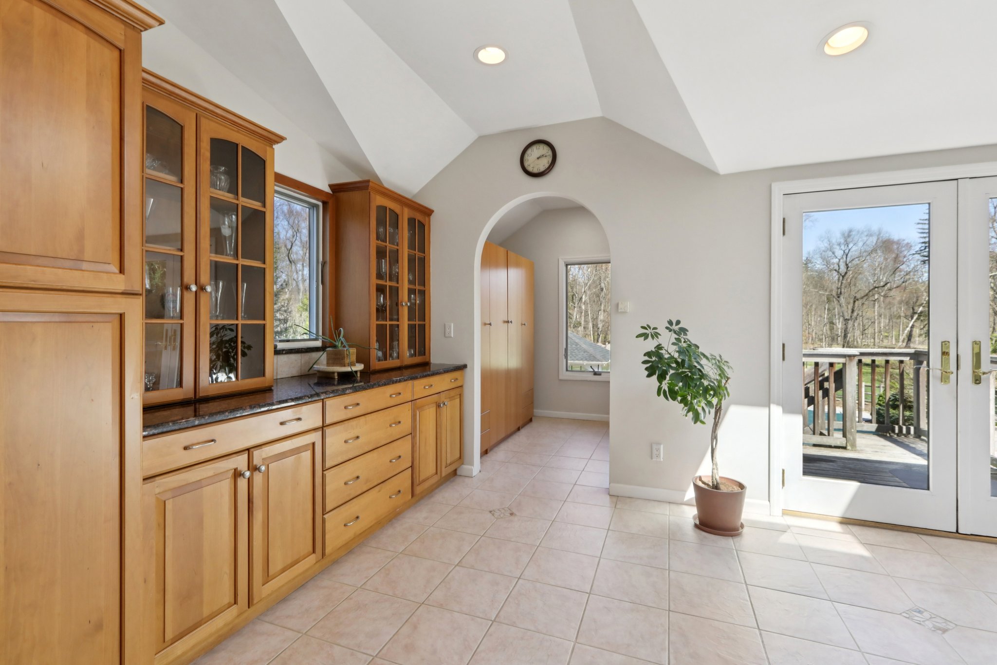 W Saddle River Rd-S0904-032.jpg