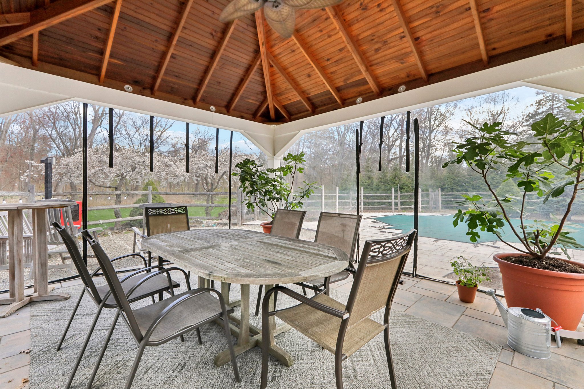 W Saddle River Rd-S0904-066.jpg