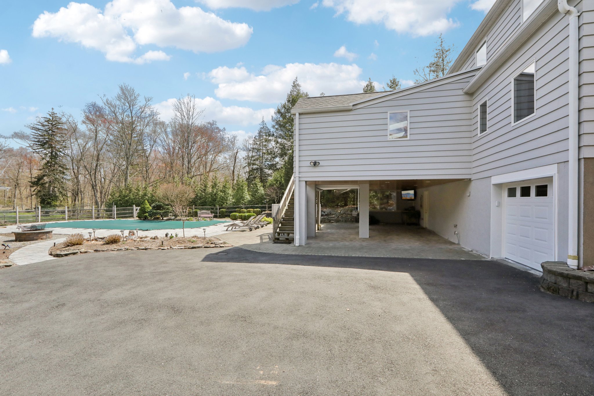 W Saddle River Rd-S0904-068.jpg