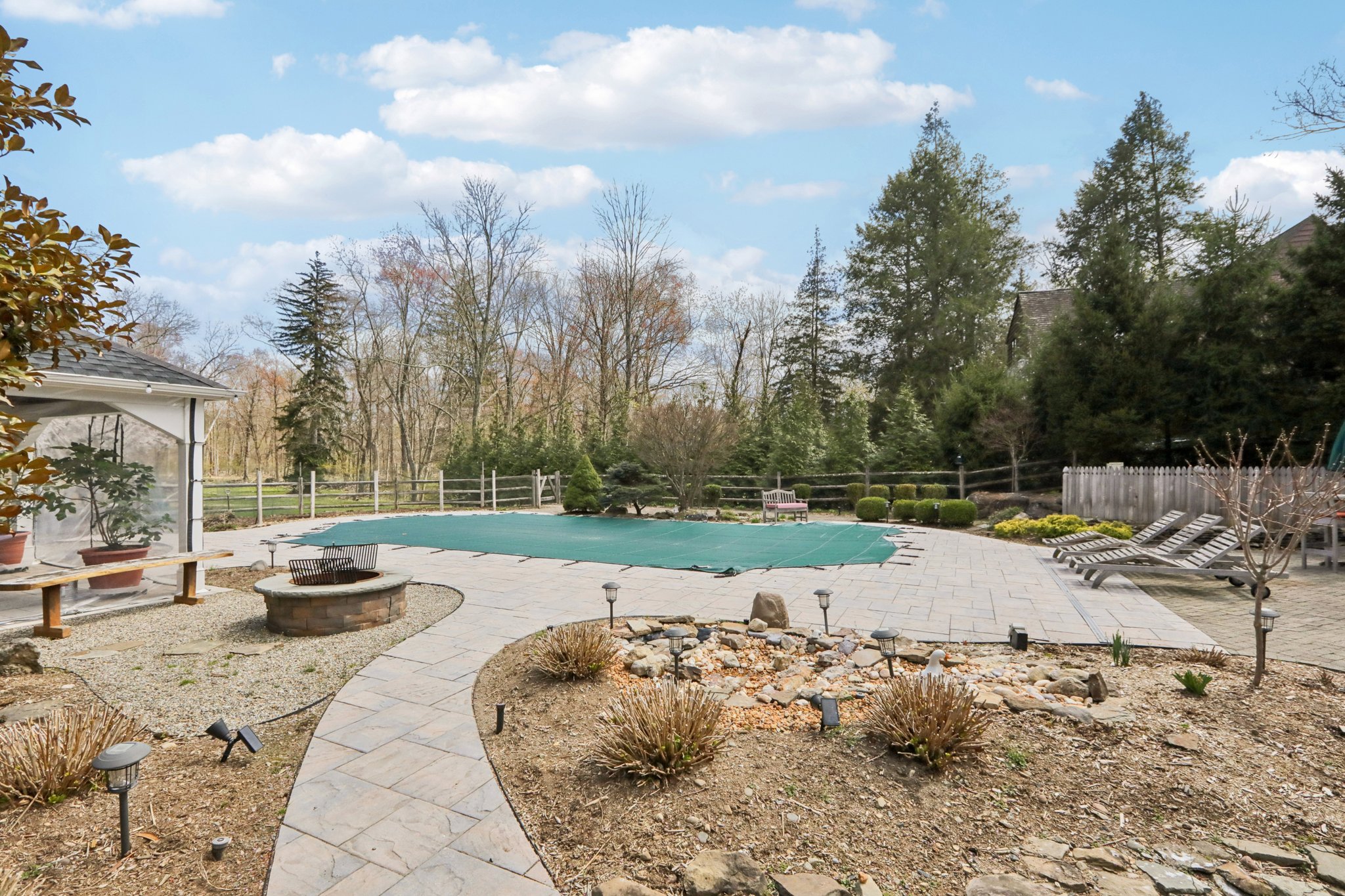 W Saddle River Rd-S0904-077.jpg