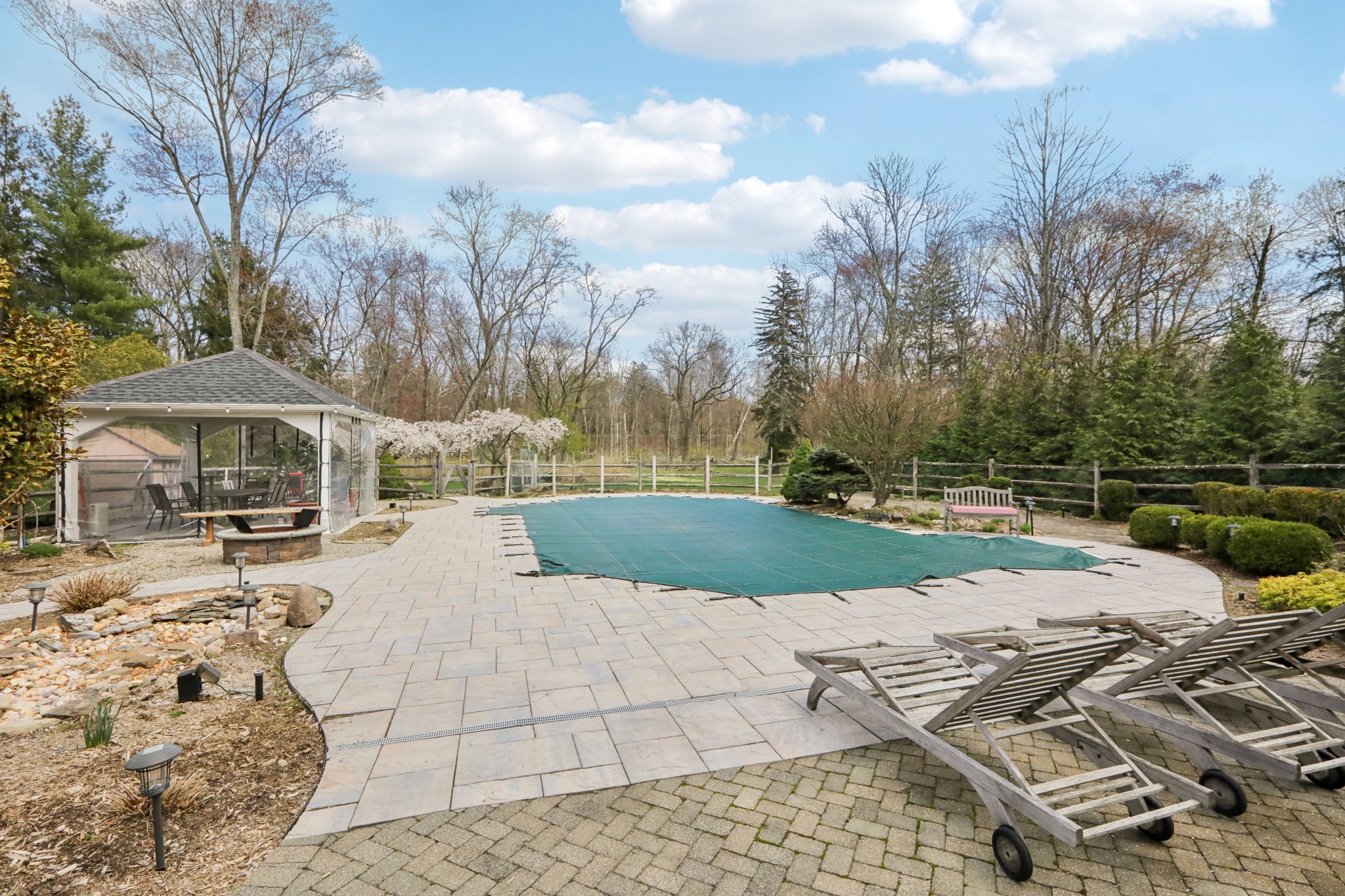 W Saddle River Rd-S0904-078.jpg