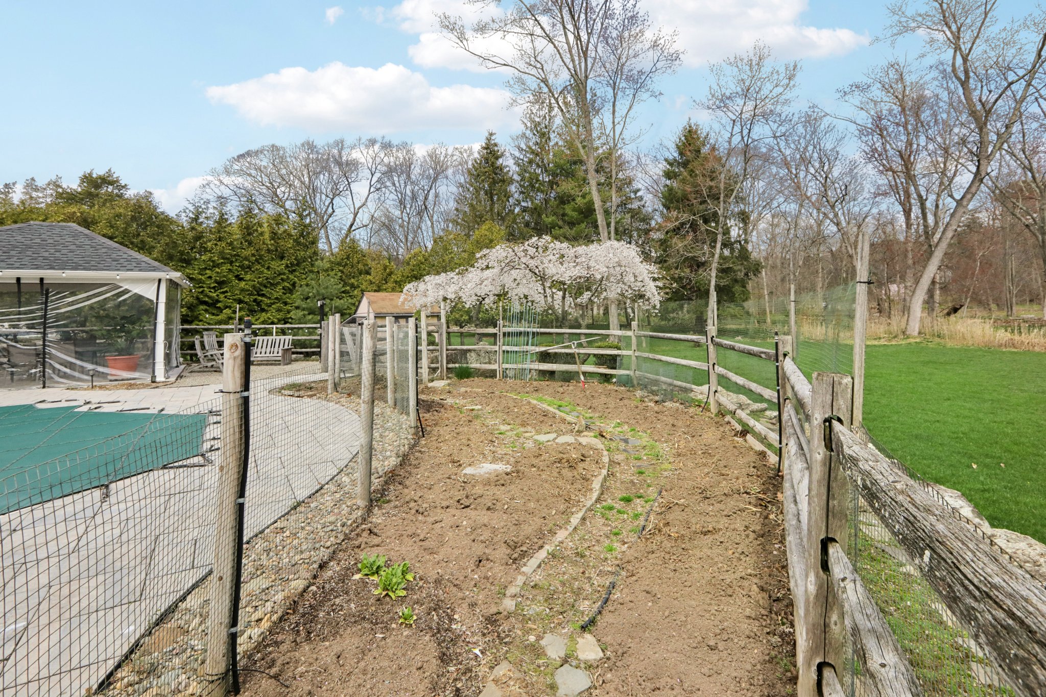 W Saddle River Rd-S0904-080.jpg