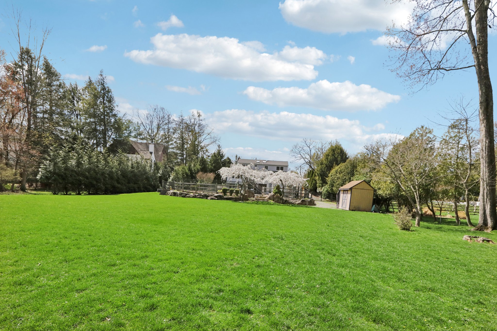 W Saddle River Rd-S0904-089.jpg