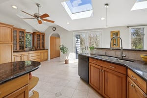 W Saddle River Rd-S0904-031.jpg