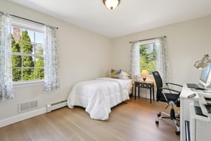 W Saddle River Rd-S0904-037.jpg