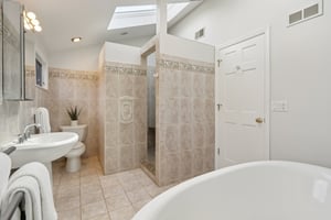 W Saddle River Rd-S0904-050.jpg