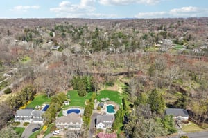 W Saddle River Rd-S0904-103.jpg