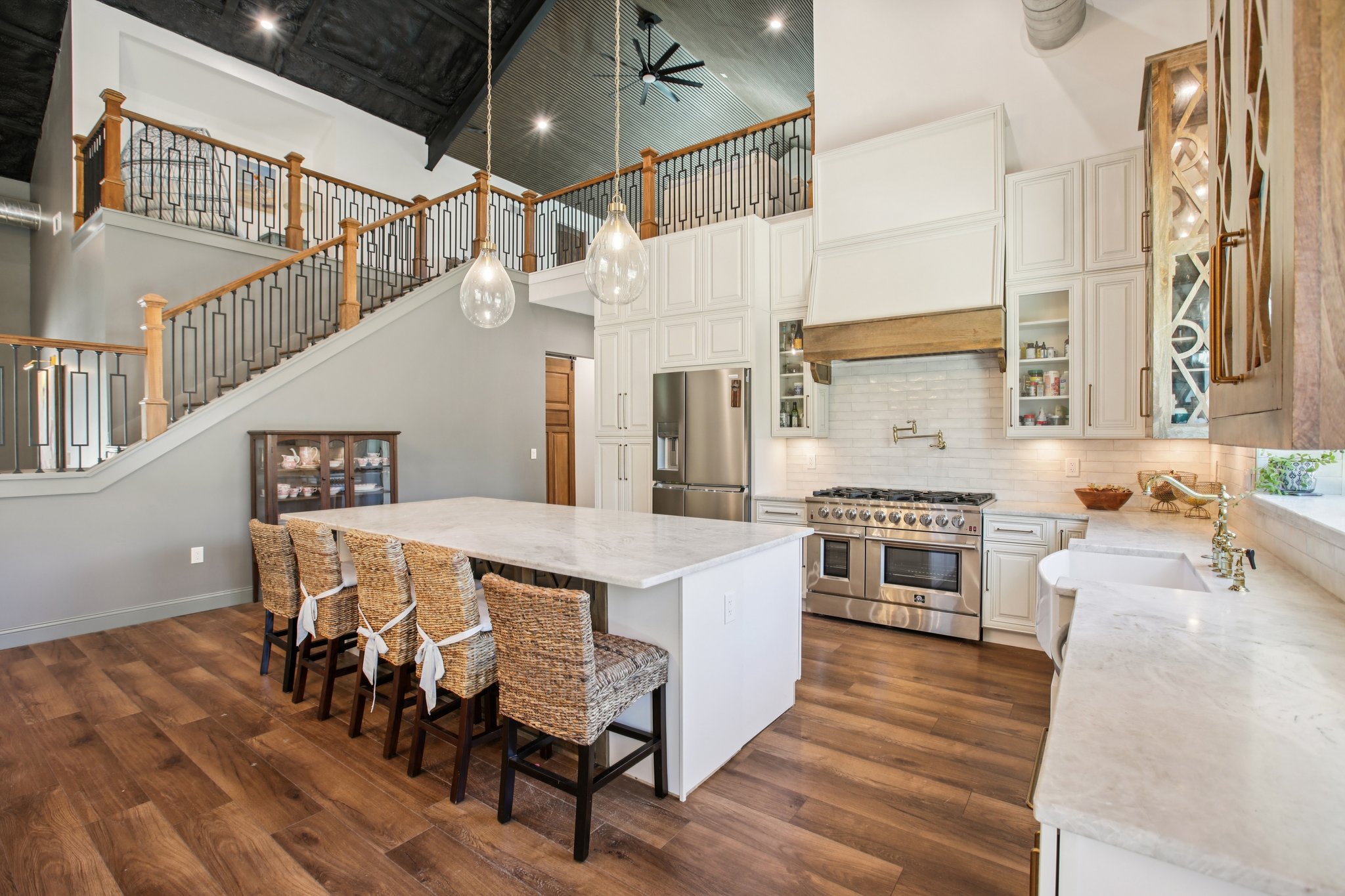 N Fairport Ave-S1710-017.jpg