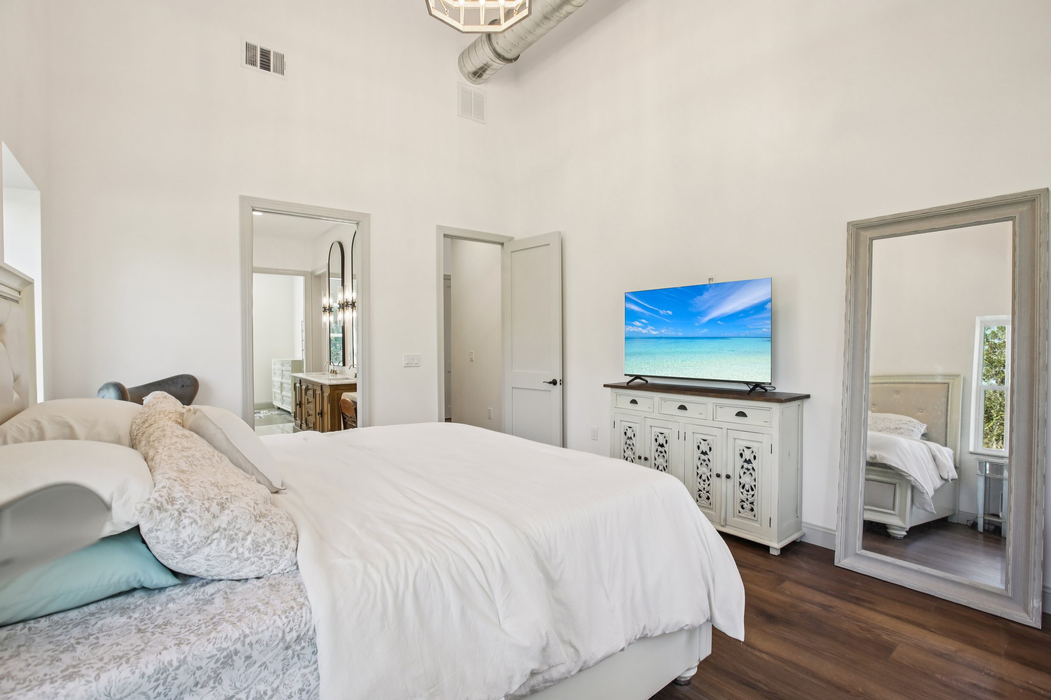 N Fairport Ave-S1710-027.jpg