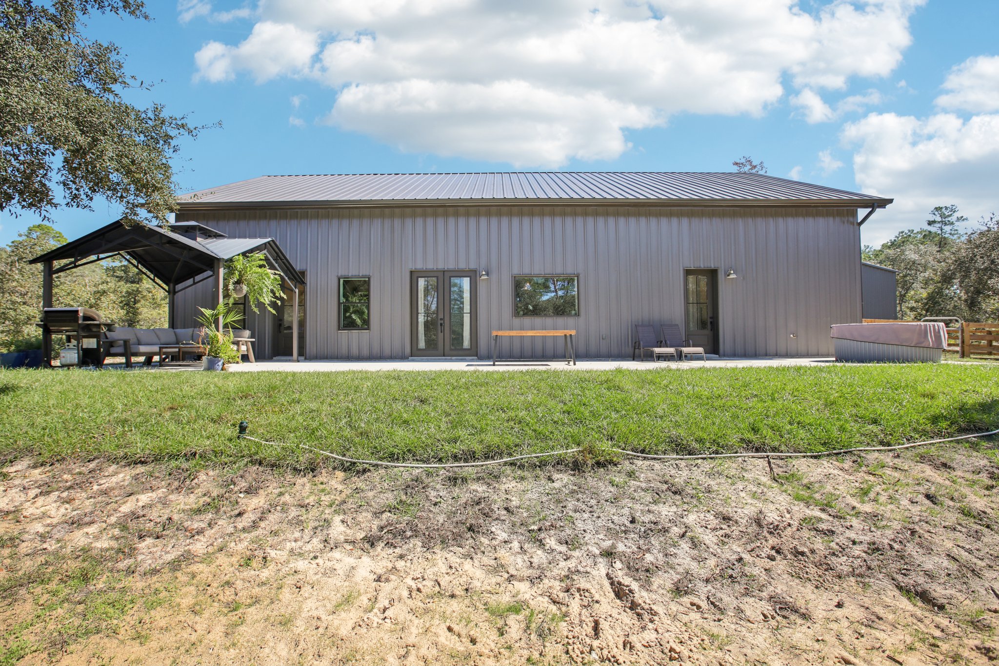 N Fairport Ave-S1710-050.jpg