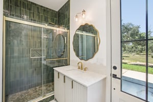 N Fairport Ave-S1710-045.jpg