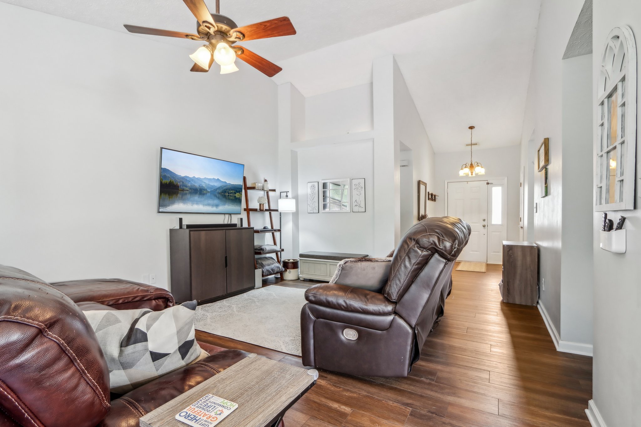 Kingston Cir-011.jpg