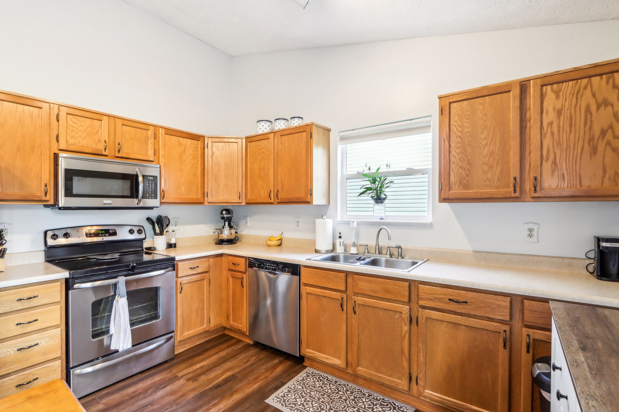 Kingston Cir-018.jpg