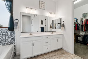 Primary Bathroom_2